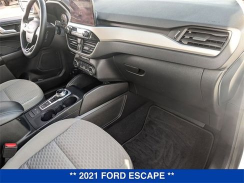 Used 2021 Ford Escape SE w/ Convenience Package image 34