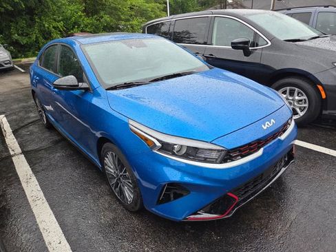 Used 2023 Kia Forte GT-Line w/ GT-Line Premium Package FWD image 3