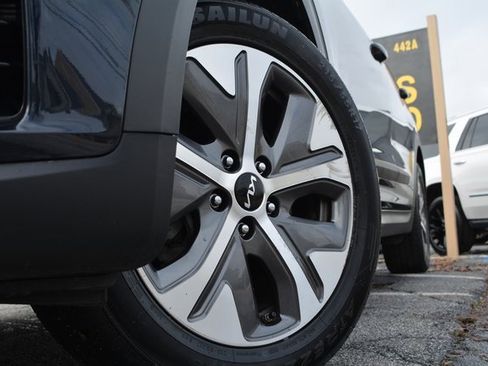 Used 2022 Kia Niro EX w/ Cold Weather Package image 2