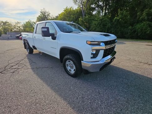 Used 2023 Chevrolet Silverado 2500 LT AWD/4WD image 5