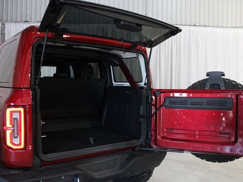 Used 2025 Ford Bronco Badlands AWD/4WD image 28