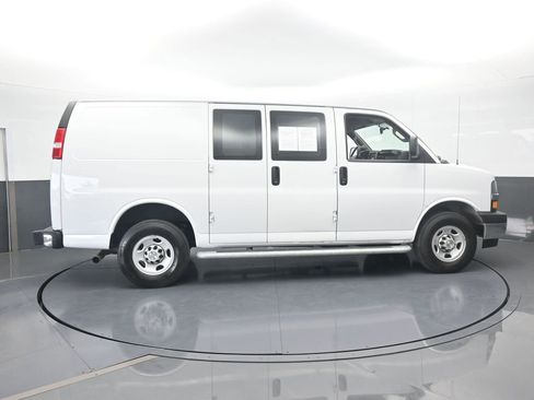 Used 2024 Chevrolet Express 2500 w/ Driver Convenience Package image 7