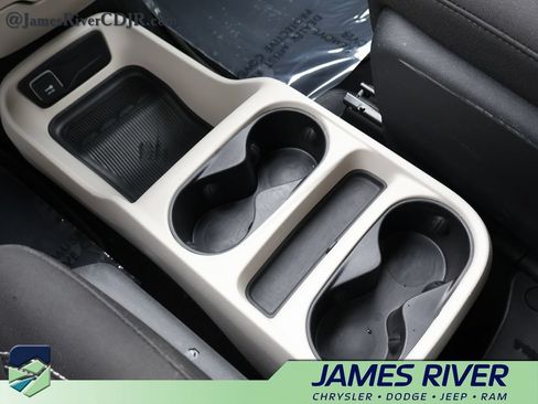 Used 2023 Chrysler Voyager LX FWD image 37