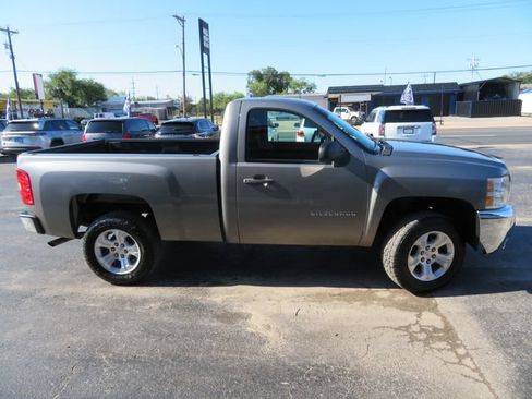 Used 2013 Chevrolet Silverado 1500 W/T RWD image 4
