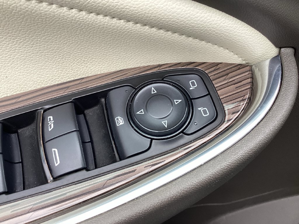 Used 2022 Chevrolet Malibu Premier FWD image 47