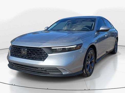 Used 2023 Honda Accord EX image 10