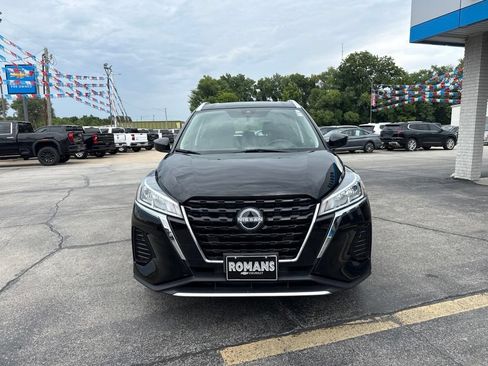 Used 2024 Nissan Kicks SV FWD image 10