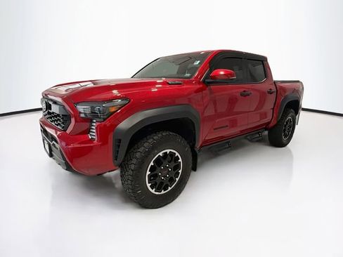 Used 2025 Toyota Tacoma TRD Off-Road w/ TRD Off Road Premium Package AWD/4WD image 3