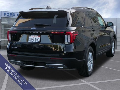 Used 2026 Ford Explorer Active w/ Active Comfort Package RWD image 4
