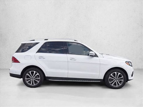 Used 2019 Mercedes-Benz GLE 400 4MATIC image 8