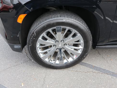 Used 2022 Chevrolet Suburban High Country image 45