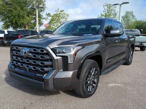 Used 2022 Toyota Tundra Platinum image 2