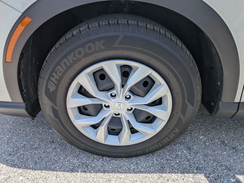 Used 2024 Honda CR-V LX image 11