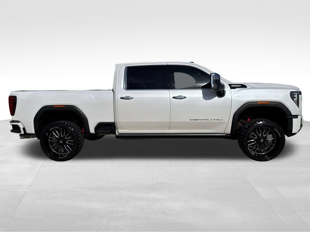 Used 2024 GMC Sierra 2500 Denali Ultimate w/ Max Trailering Package AWD/4WD image 8