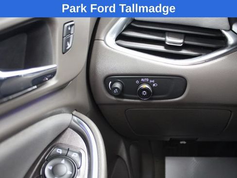 Used 2016 Chevrolet Malibu LT FWD image 18