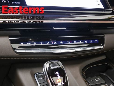 Used 2022 Cadillac Escalade ESV Sport w/ Touring Package image 19