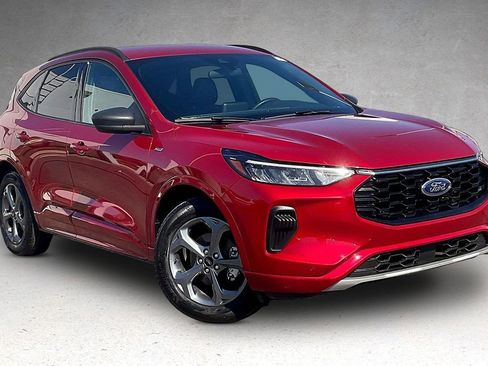 Used 2024 Ford Escape ST-Line w/ Cold Weather Package image 2