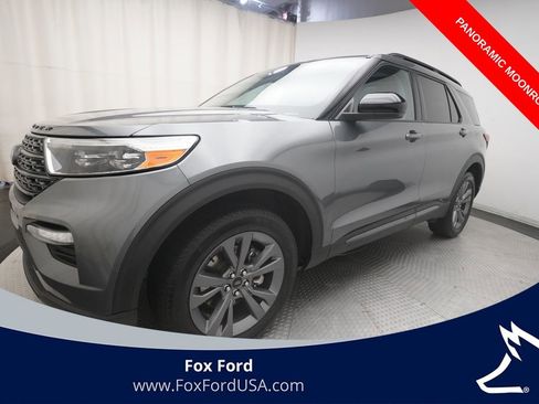 Used 2024 Ford Explorer XLT w/ Equipment Group 202A AWD/4WD image 1