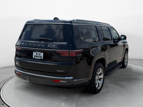 Used 2022 Jeep Wagoneer Series II AWD/4WD image 3