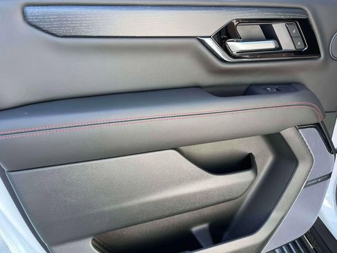 New 2026 GMC Yukon XL AT4 Ultimate AWD/4WD image 15