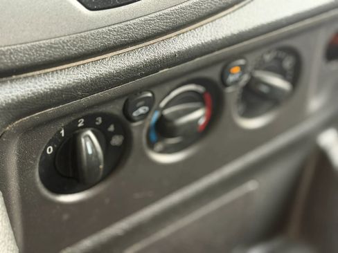 Used 2019 Ford Transit 150 148 Medium Roof RWD image 16