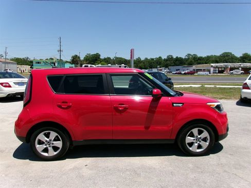 Used 2019 Kia Soul FWD image 6