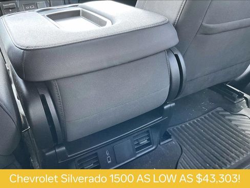 Used 2025 Chevrolet Silverado 1500 Custom Trail Boss w/ LPO, Dark Essentials Package AWD/4WD image 32