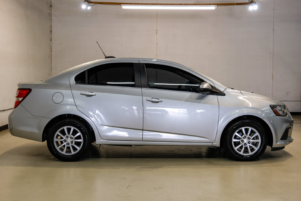 Used 2020 Chevrolet Sonic LT FWD image 7