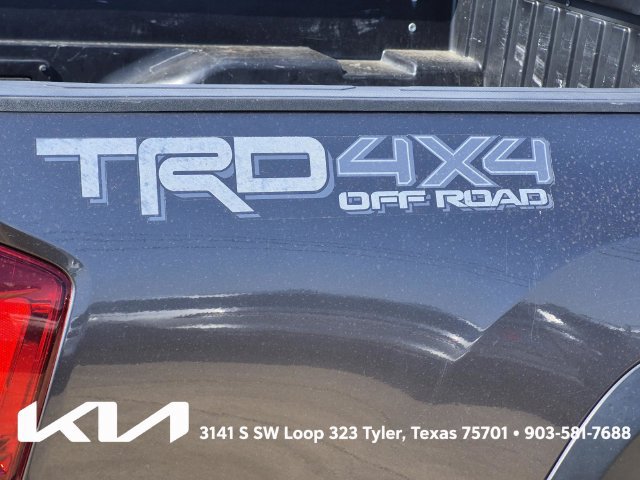 Used 2016 Toyota Tacoma TRD Off-Road w/ Towing Package AWD/4WD image 8