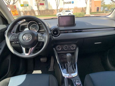 Used 2018 Toyota Yaris iA FWD image 11