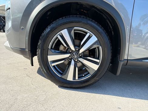 Used 2023 Nissan Rogue Platinum w/ Platinum Premium Package image 12