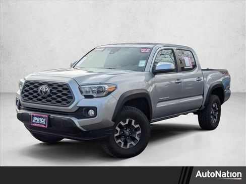 Used 2022 Toyota Tacoma TRD Off-Road image 1