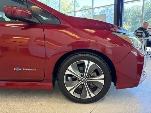 Used 2019 Nissan Leaf SV w/ SV Technology Package image 27
