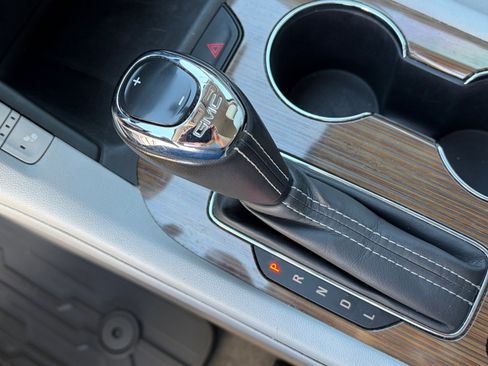 Used 2019 GMC Acadia SLE w/ Driver Alert Package I FWD image 32