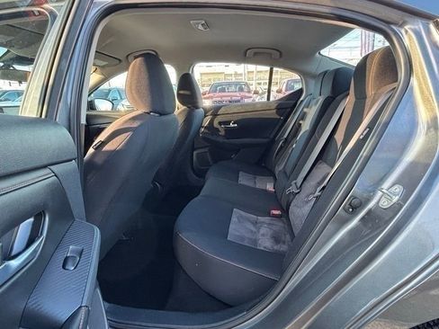 Used 2023 Nissan Sentra SR w/ Trunk Package image 15