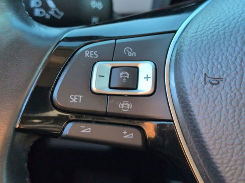 Used 2020 Volkswagen Atlas SE w/ Panoramic Sunroof Package image 15