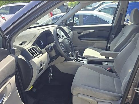 Used 2016 Honda Pilot LX image 8