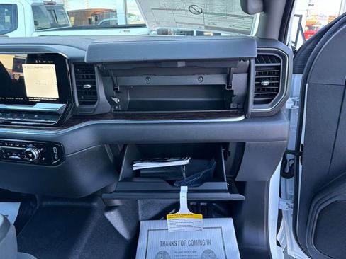 New 2026 GMC Sierra 2500 SLE w/ SLE Convenience Package image 12