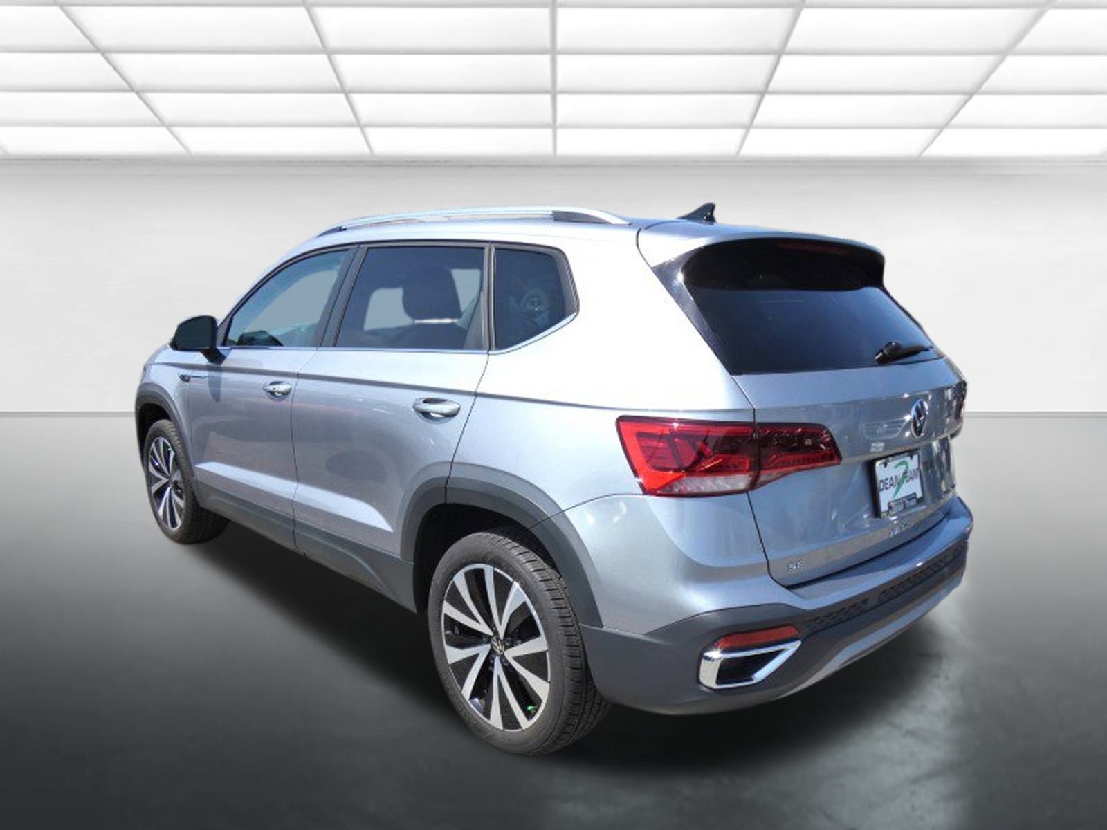 Used 2024 Volkswagen Taos SE FWD image 6