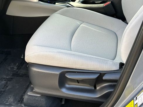 Used 2022 Toyota Corolla Cross L AWD/4WD image 19