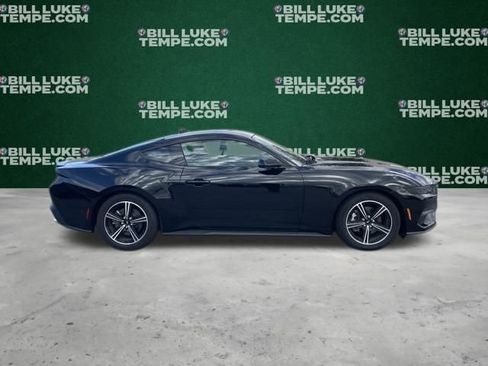 Used 2025 Ford Mustang Premium image 4