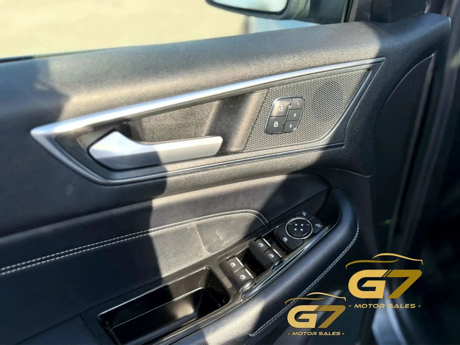 Used 2018 Ford Edge Titanium w/ Equipment Group 301A FWD image 22