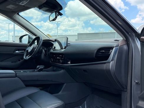 Used 2023 Nissan Rogue SL w/ SL Premium Package FWD image 25