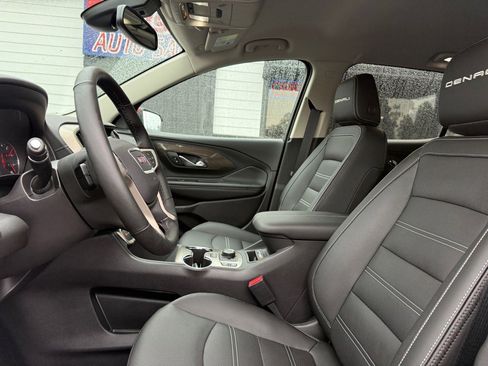 Used 2024 GMC Terrain Denali w/ Denali Premium Package image 16
