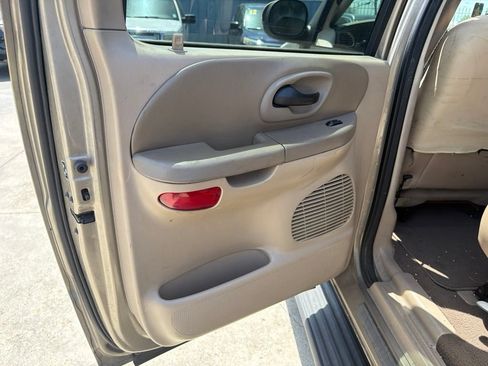 Used 2002 Ford F150 XL RWD image 11