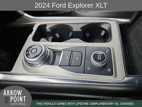 Used 2024 Ford Explorer XLT w/ Equipment Group 202A image 28
