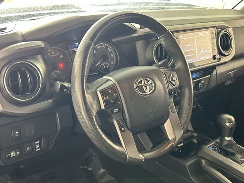 Used 2023 Toyota Tacoma TRD Off-Road w/ Black Out Package (TMS) AWD/4WD image 13