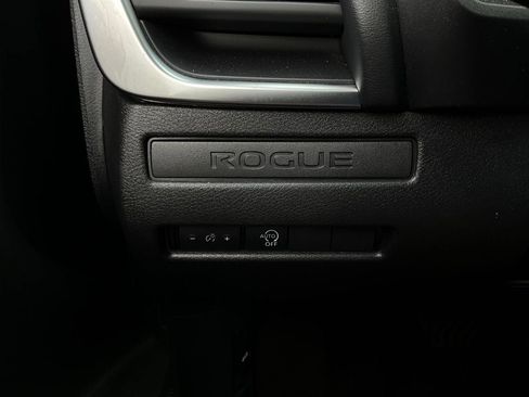 Used 2023 Nissan Rogue S image 21