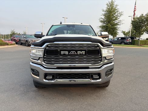 Used 2022 RAM 3500 Limited AWD/4WD image 3