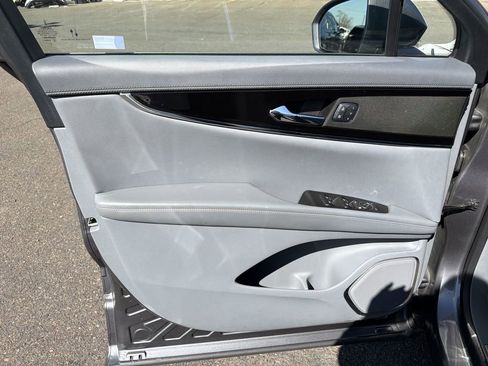 Used 2022 Lincoln Nautilus Reserve w/ Cargo Utility Package image 10